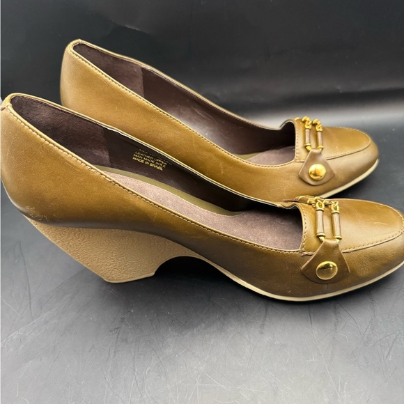 AEROSOLES WOMEN'S BROWN LEATHER SLIP ON WEDGE 3.5” PUMPS SIZE 10M - Picture 6 of 14